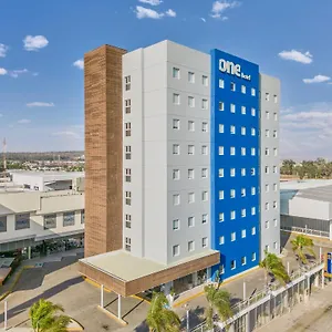 One Guadalajara Periferico Norte Отель